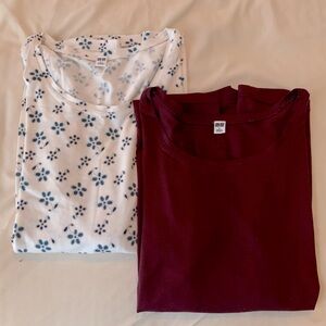 Uniqlo heattech scoop neck long sleeve shirts (2 pieces bundle)